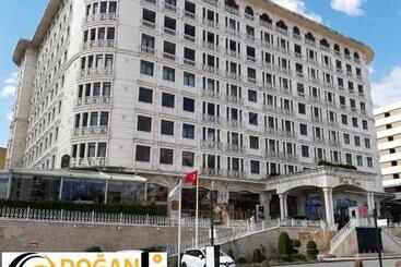 Hotel Doğan Palace