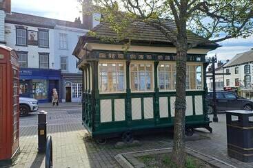 Charming 2 Bed Cottage In Central Ripon