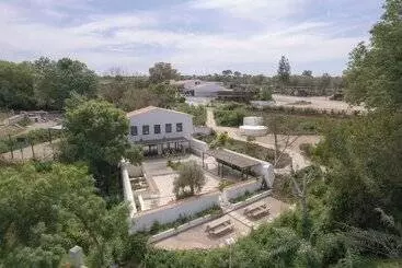 ホテル Gandum Village