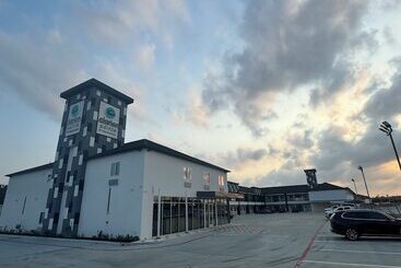 Hotel Clarion Pointe