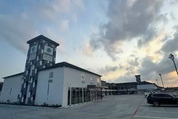 ホテル Clarion Pointe