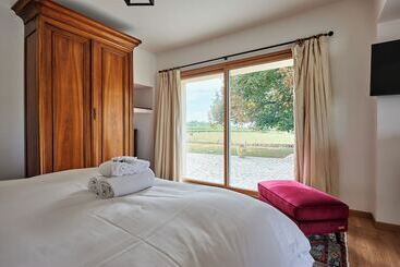 פנסיון Domaine De Badine