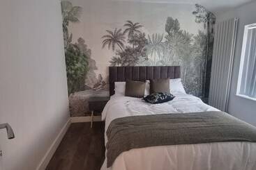 דירת נופש Modern 3bed House In Slough