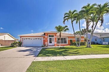 Dom wiejski Royal Palm Beach Retreat ~ 13 Mi To Beach!