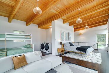 茅舍 Mid Century Escape: Lake Views, Steps To Cave Bay!