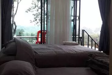 Hotel Nala View Resort At Pua