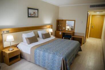 Patalya Lakeside Resort Hotel Ankara