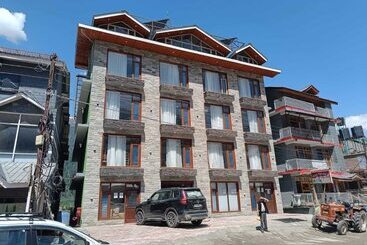 Hotel Sharanam By Sheosante