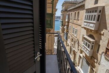 Bed and Breakfast Matilde Valletta Suites