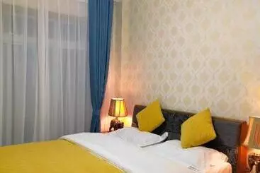 ユースホステル Mama Naxi Guesthouse