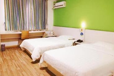 בית מלון כפרי 7days Inn Wuxi Shuofang Airport