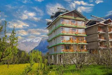 Hotell Dev Rising Love Heart