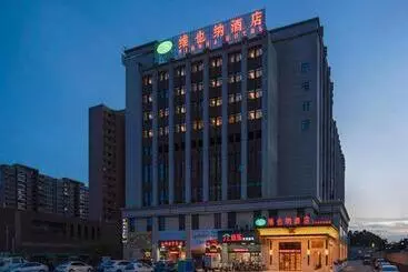 Vienna Hotel Guangdong Foshan Sanshui Forest Park