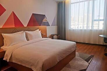 Borrman Hotel Huizhou Zhongkai Bus Station Tianyi City