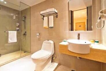 Отель City Comfort Inn Zhuhai Hengqin Ocean Kingdom Huafa Shangdu