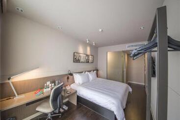 Hotel Jinjiang Inn Select Xiaogan Changzheng Road Sports Center