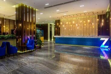 Hotel Zmax Qingyuan Guangqing Railway Station