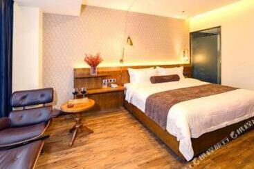 Hotel James Joyce Coffetel Xishuangbanna Poshui Square Manjinglan Ancient City