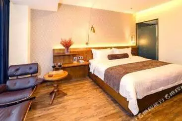 Hotelli James Joyce Coffetel Xishuangbanna Poshui Square Manjinglan Ancient City