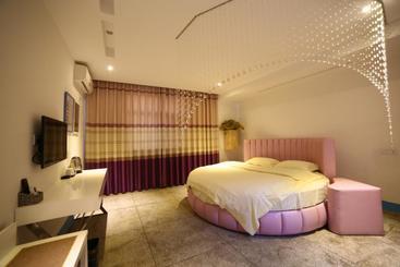 Luoyang Heartland Intl Youth Hostel