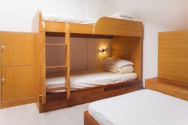 Yangshuo Travelling With Hostel