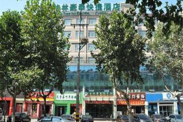 Hotel Greentree Shandong Linyi Yinque Mountain Road Express