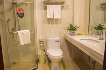 فندق Greentree Inn Jiangsu Suzhou Changshu Fuchunjiang International Qipeicheng Road Express