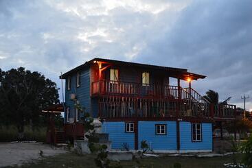 ペンション Sugar Patch Inn