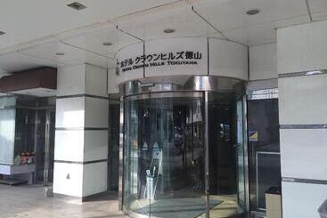 בית מלון כפרי Crown Hills Tokuyama