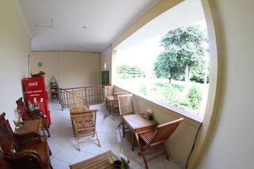 Sari Buana Bed & Breakfast