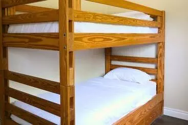 Landhaus Mountain Views, Steps To Bm Village, Hot Tub, Bbq