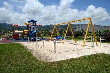 آپارتمانهای توریستها Ocho Rios Villa At Coolshade