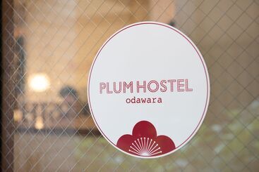 Plumhostel