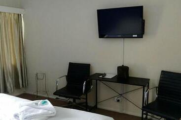 Blue Pacific Motel Swansea