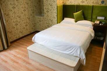 فندق Greentree Inn Jiangsu Zhenjiang Dingmao Industrial Park Wode Square Express