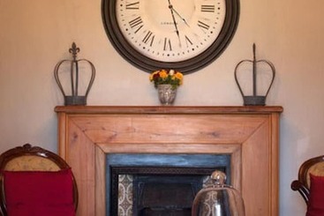 Aamiaismajoitus (B&B) Under Oaks Guesthouse