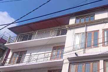 Hotel Goroomgo Chand Regency Nainital
