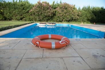 ツーリストアパートメント Village Villas