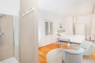 آپارتمان‌های توریست‌ها Kenova Apartments Old Town