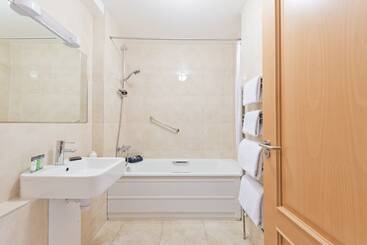 Апартаменты Broc House Suites