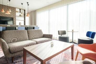 Отель Hampton By Hilton Aberdeen Westhill