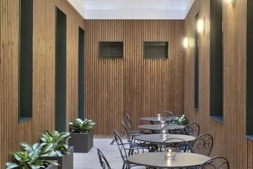 בית מלון כפרי La Falconeria