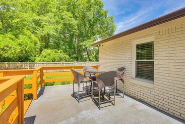 Hus på landet Cozy Bessemer Home W/ Patio ~ 18 Mi To Birmingham!