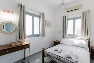 Huoneistohotelli Seven Grapes   Karterados