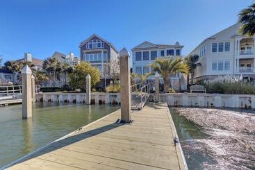 کلبه 20 Morgan Place Drive By Avantstay Waterfront Home W/ Private Dock