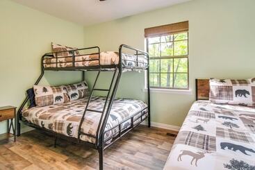 بيت ريفى Cotter Home W/ Deck ~ 1 Mi To Big Spring Park!