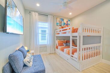 کلبه Flirty Flamingo By Avantstay Private Pool, Firepit, Balcony