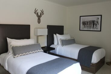 هتل Eagle River Inn