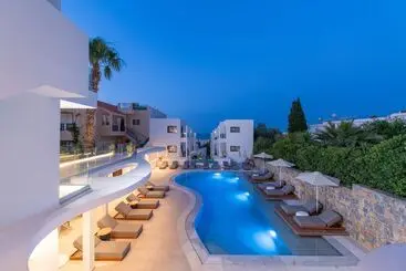 ホテル Mika Villas & Suites
