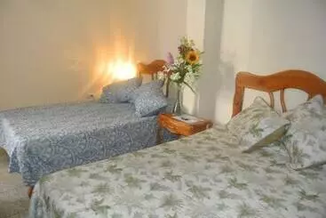 ペンション Hostal Los Lirios